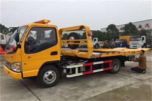 巴林右旗哪里有拖车服务